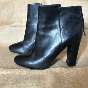 J Crew Black Leather Back Zipper Heeled Ankle Booties size 7